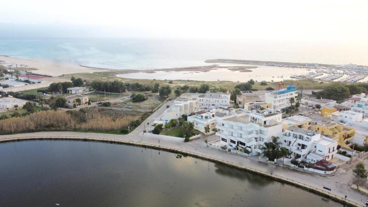 Hotel Baia Del Cigno Torre San Giovanni Ugento Luaran gambar